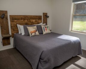 Cabin 10, Eagle Cap Chalets