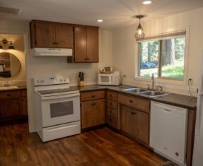 Cabin 5, Eagle Cap Chalets