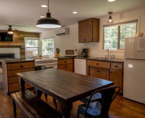 Cabin 7, Eagle Cap Chalets